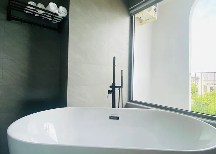 Khách sạn Amber 2*