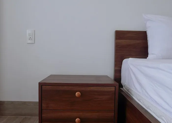Khách sạn Amber 2*